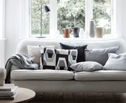 New Skriver Collection - Pude - Hotmadi - lysegrå - 65x65 cm