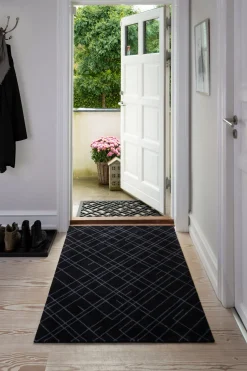 Clearance Tica Copenhagen - Smudsmåtte - Lines - Sort/grå - 90x130 cm