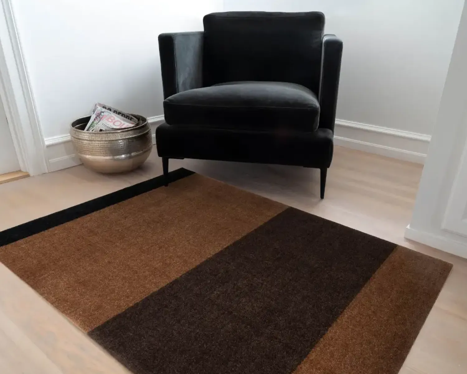 Online Tica Copenhagen - Smudsmåtte - Stripes Horizon - Cognac/Dark Brown/Black - 40x60 cm