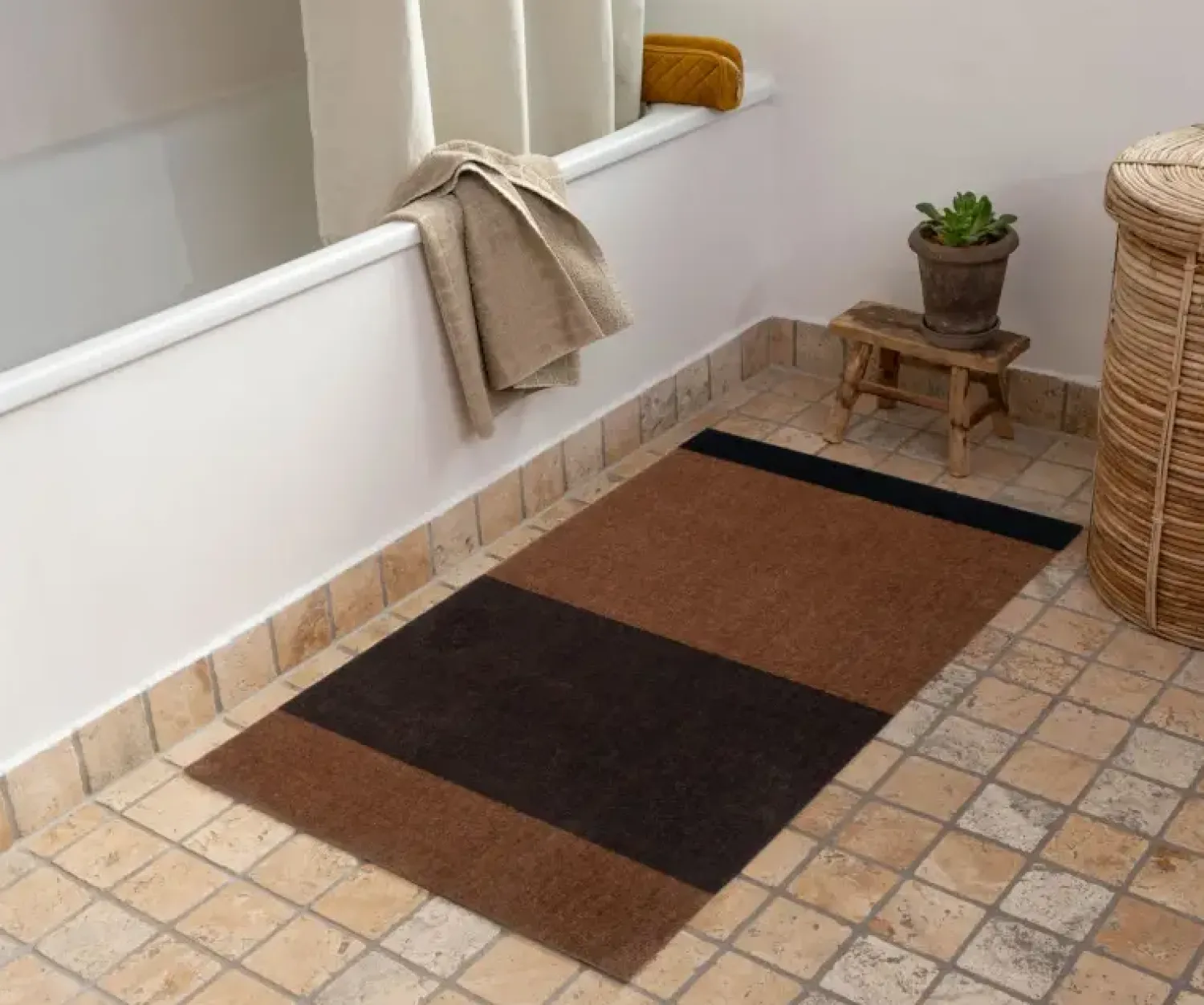 Sale Tica Copenhagen - Smudsmåtte - Stripes Horizon - Cognac/Dark Brown/Black - 90x200 cm
