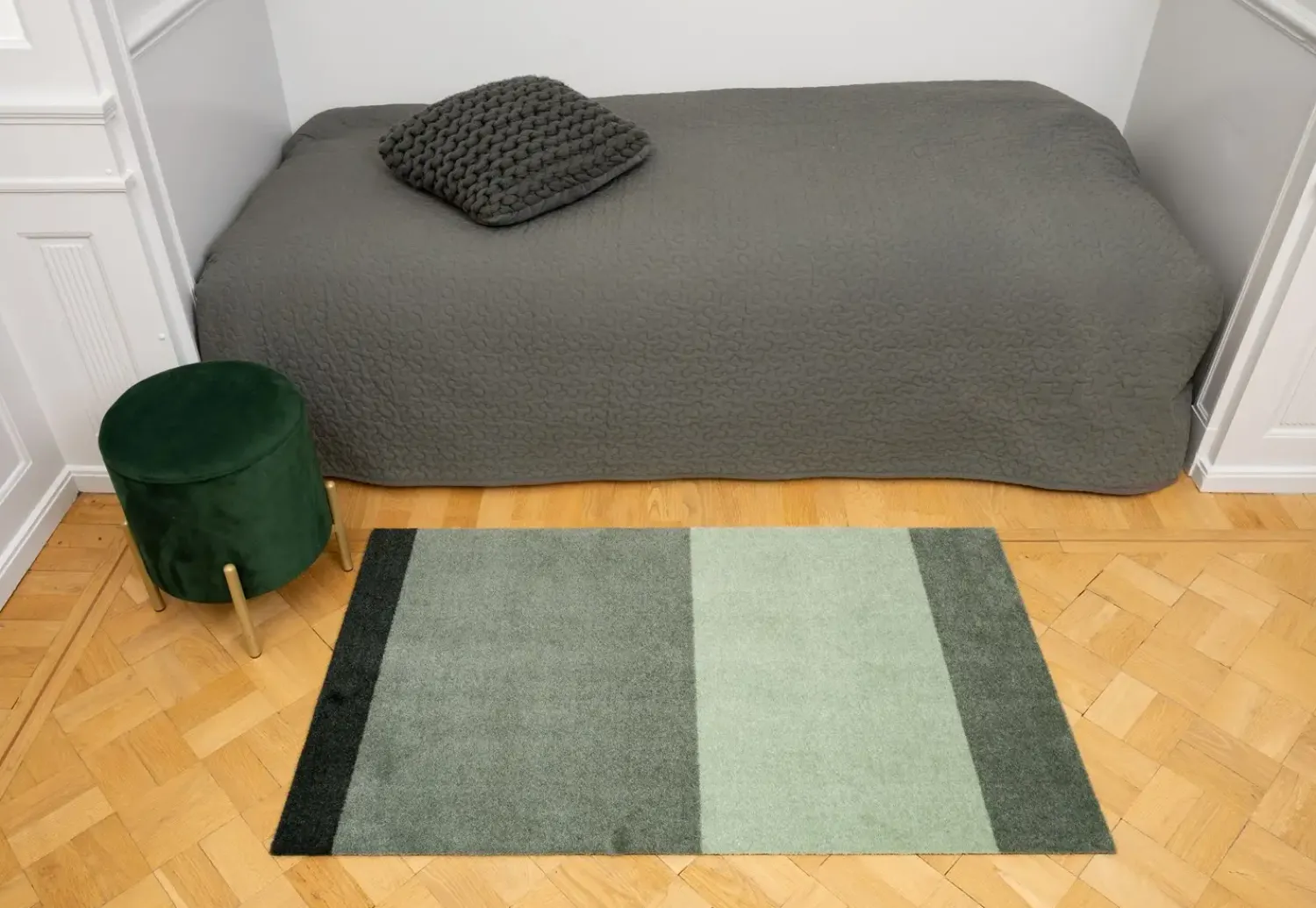 Outlet Tica Copenhagen - Smudsmåtte - Stripes Horizon - Lysegrøn/Støvet/Mørkegrøn - 90x200 cm