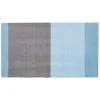Sale Tica Copenhagen - Smudsmåtte - Stripes Horizon - Blå/Steelgrey - 90x200 cm