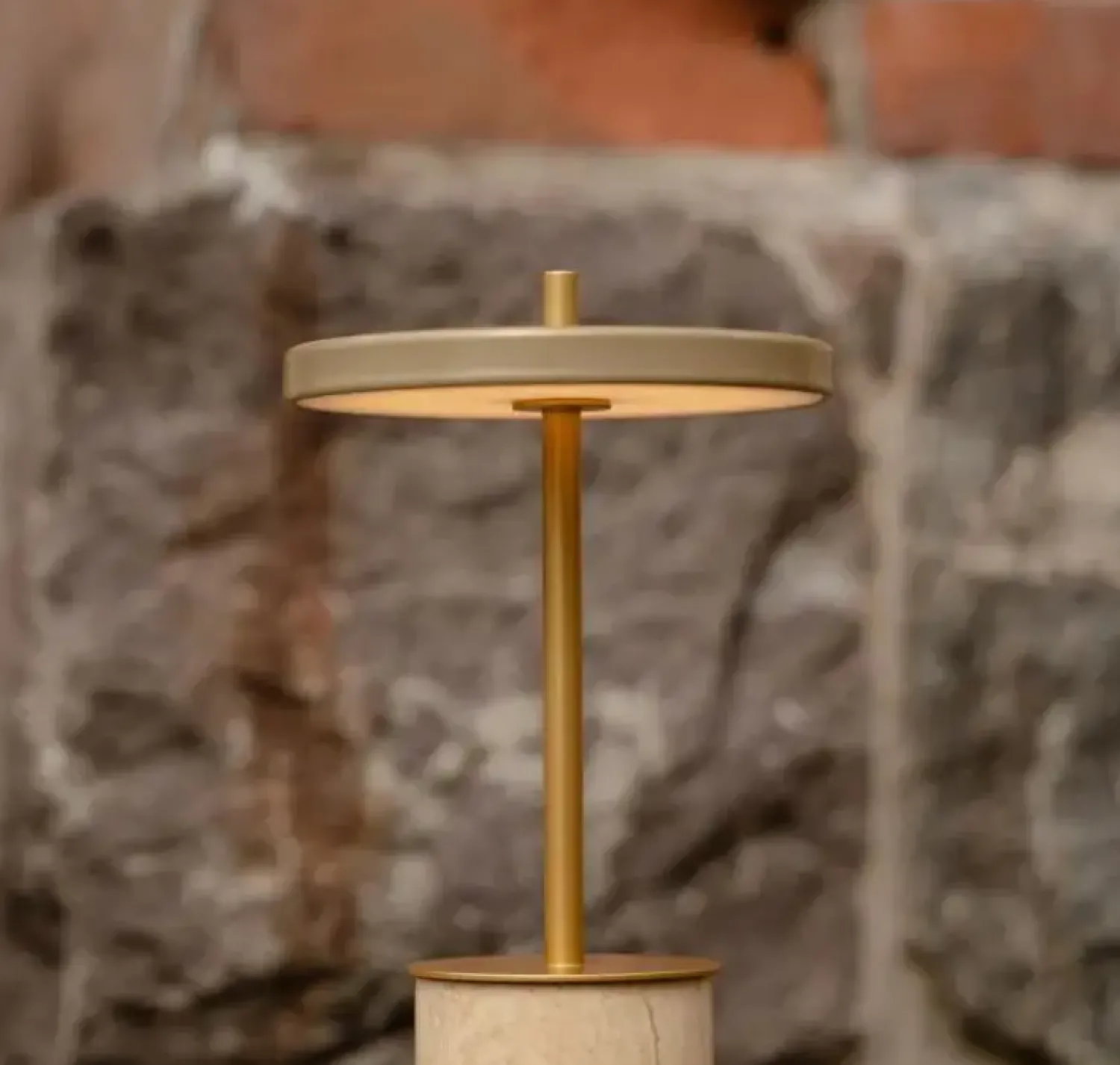 New Umage - Bordlampe - Asteria Move Mini - Clay Travertine Messing