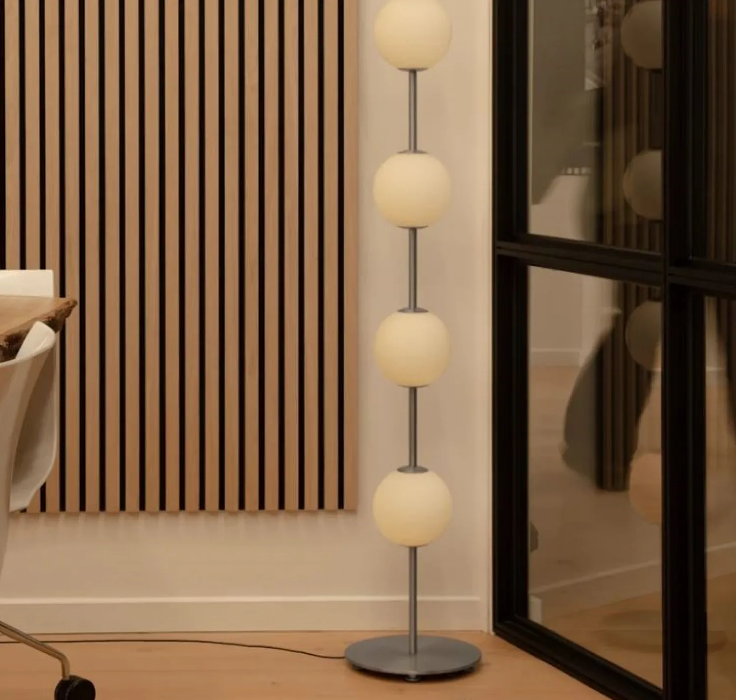 New Umage - Gulvlampe - Audrey - Stål