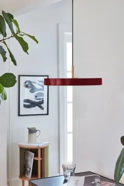 Outlet Umage - Pendel - Asteria - Sort top - Ruby red - Mini Ø31 cm