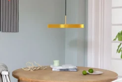 Outlet Umage - Pendel m/ sort top - Asteria - Saffron yellow - Medium Ø43 cm